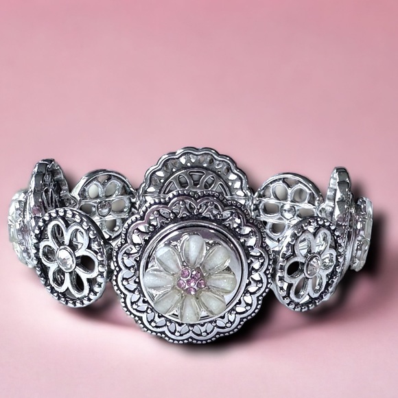 Magnolia Jewelry - FLORAL ENAMEL COATED GEMS CHARM STRETCH BRACELET CUSTOMIZEABLE brand-new